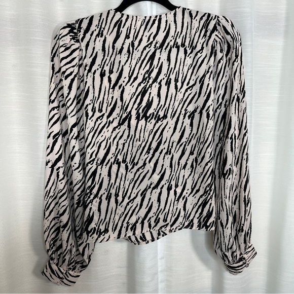 DNT zebra print long sleeve wrap blouse - Picture 8 of 10